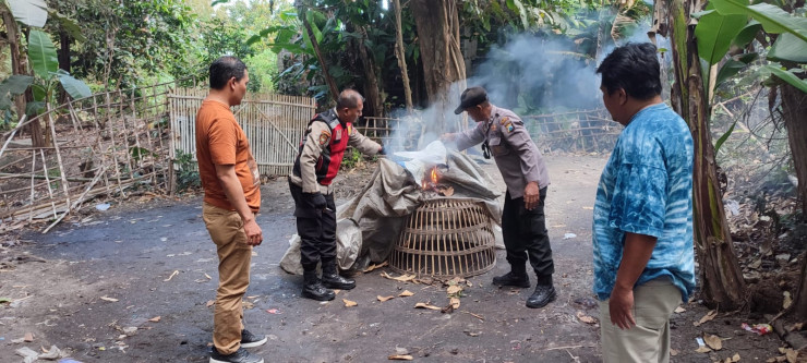 Polsek Balongbendo Tindaklanjuti Aduan Warga, Datangi Arena Judi Sabung Ayam di Seketi